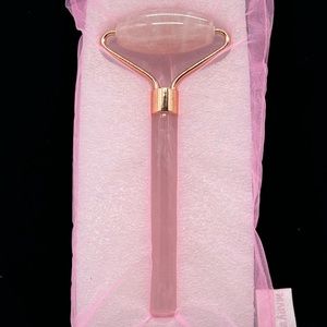 Mary Kay Pink Quartz Face Roller